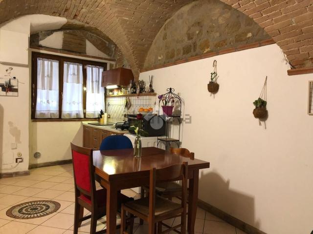 Appartamento in affitto a Sant'Erminio, Cenerente