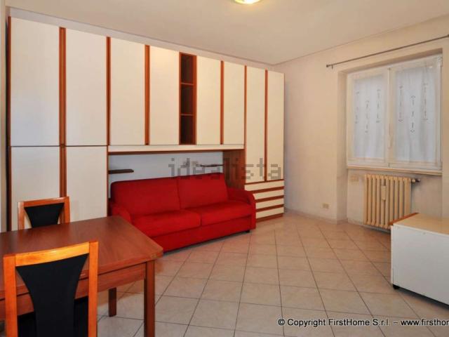 Appartamento in affitto a Municipio 4, Milano