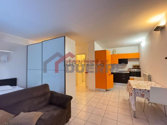 Appartamento in affitto a Albate, Como