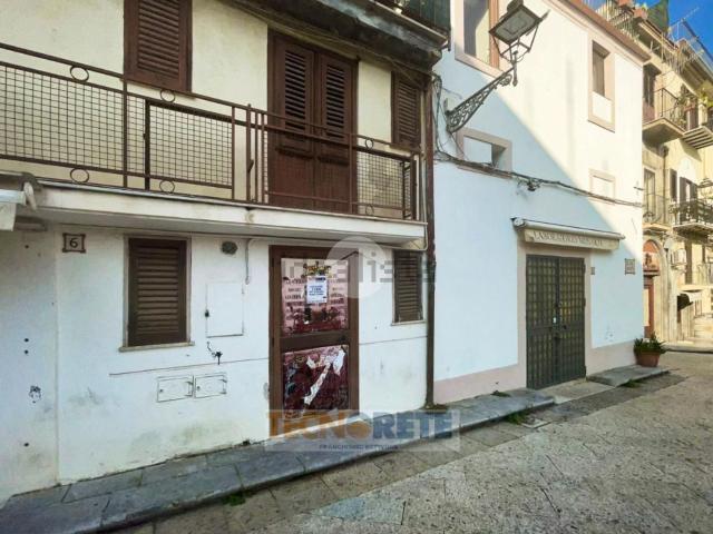 Appartamento in affitto a Aquino, Monreale