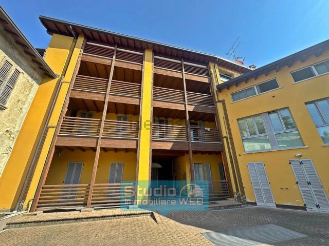 Appartamento in affitto a Rogeno, Lombardia