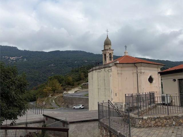 Appartamento in affitto a Magliolo, Savona