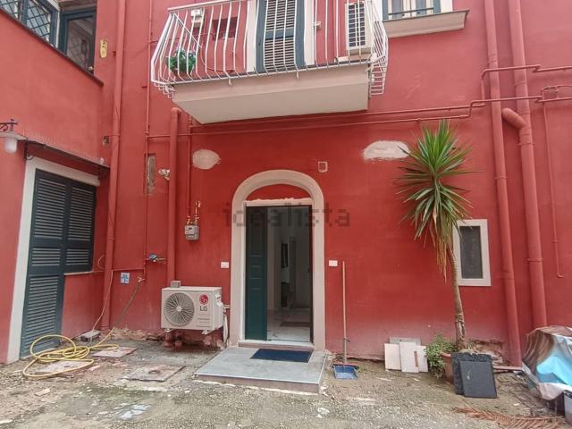 Appartamento in affitto a Municipalità 1, Campania