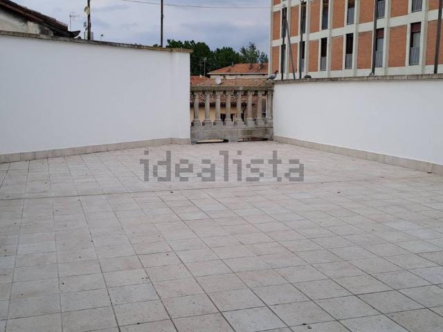 Attico in affitto a San Giacomo esterna, Re
