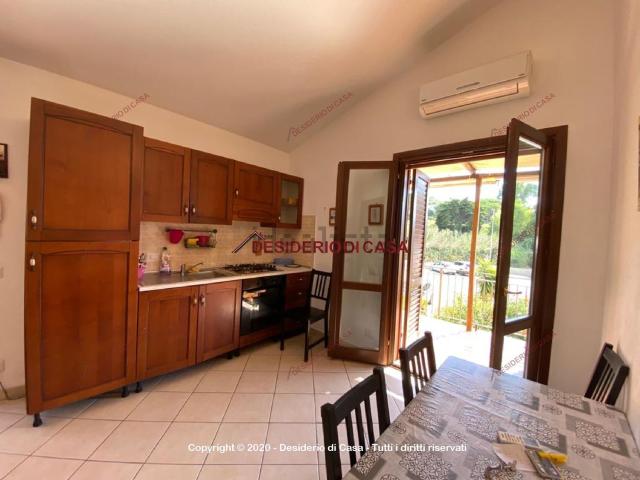 Appartamento in affitto a Campofelice Di Roccella, Sicilia