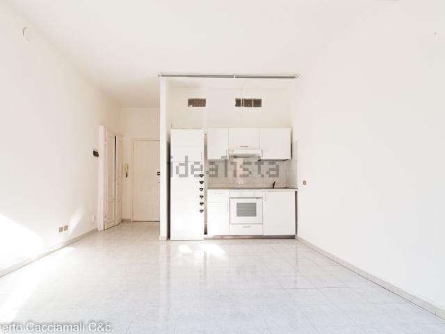 Appartamento in affitto a Municipio 1, Milano