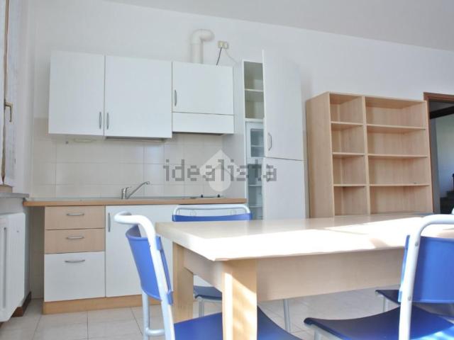 Appartamento in affitto a Torre D'isola, Lombardia