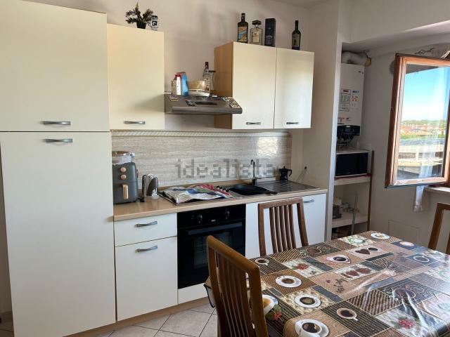 Appartamento in affitto a Area Produttiva, Pomezia
