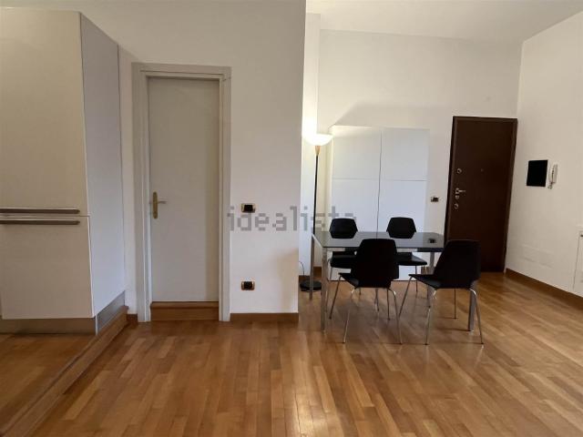 Appartamento in affitto a Municipio 2, Milano