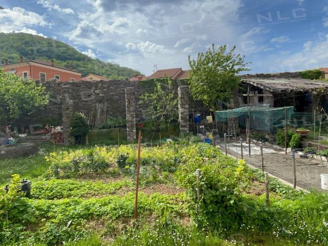 Appartamento in affitto a Varese Ligure, Liguria