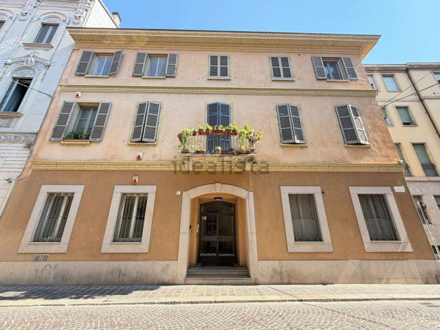 Appartamento in affitto a Borgo Ticino, Pavia
