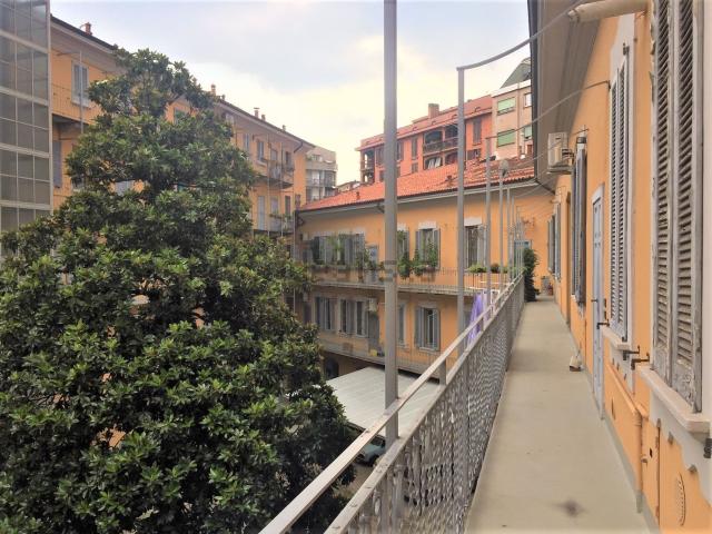 Attico in affitto a Ticinese, Milano