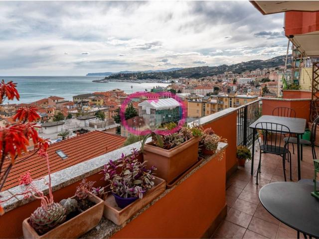 Appartamento in affitto a Varazze, Savona