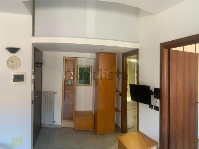Appartamento in affitto a Cesano Maderno, Lombardia