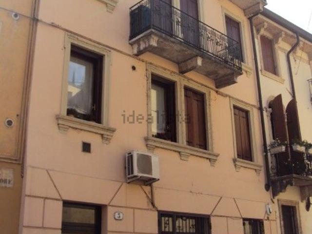 Appartamento in affitto a Centro storico, Brenzone