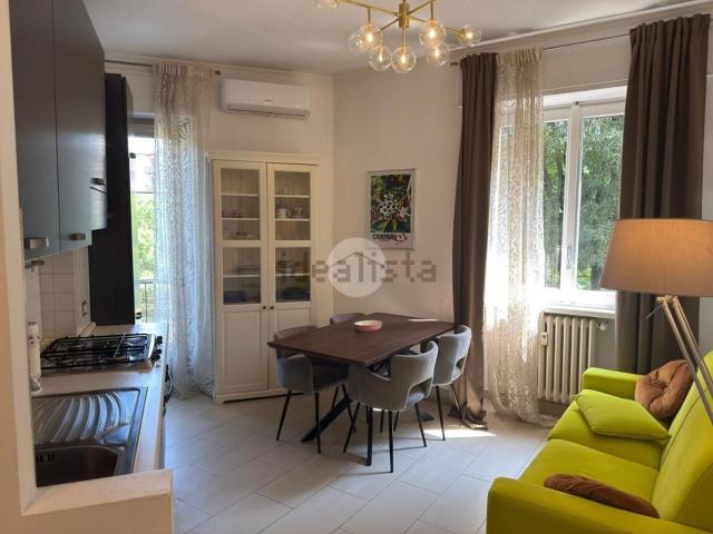 Appartamento in affitto a Municipio 6, Milano