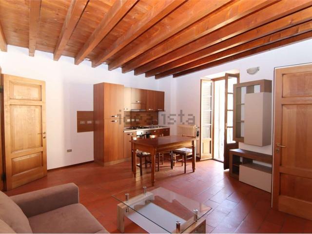 Appartamento in affitto a Sant'Agostino, Como