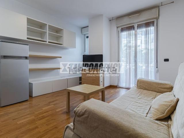 Appartamento in affitto a Municipio 4, Milano
