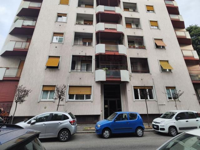 Appartamento in affitto a Regina Pacis, Monza