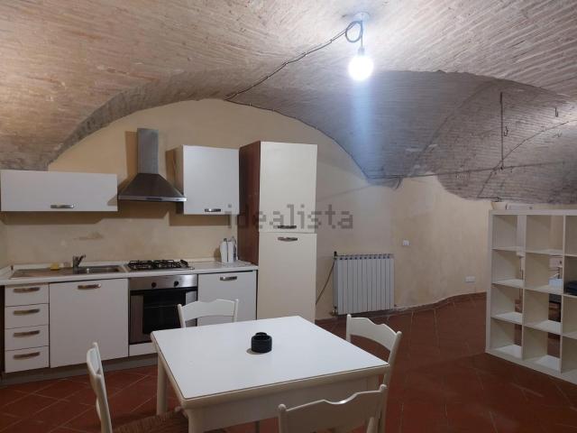 Appartamento in affitto a Sant'Erminio, Cenerente