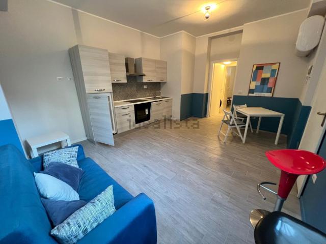 Appartamento in affitto a Municipio 9, Milano