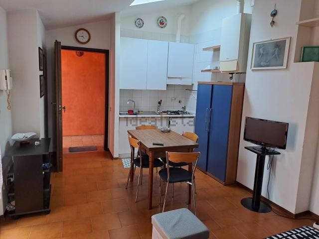 Appartamento in affitto a Porta Castello, Re