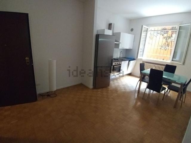 Appartamento in affitto a Centro Storico, Modena