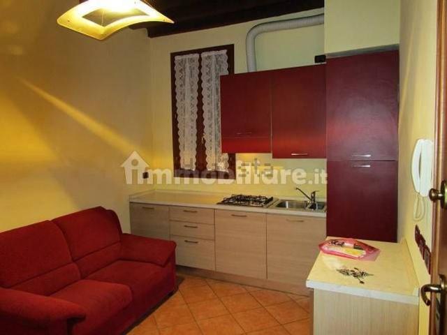 Appartamento in affitto a Borgo Mantovano, Revere