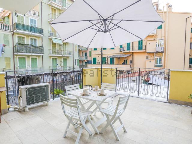 Appartamento in affitto a Finalmarina, Finale Ligure