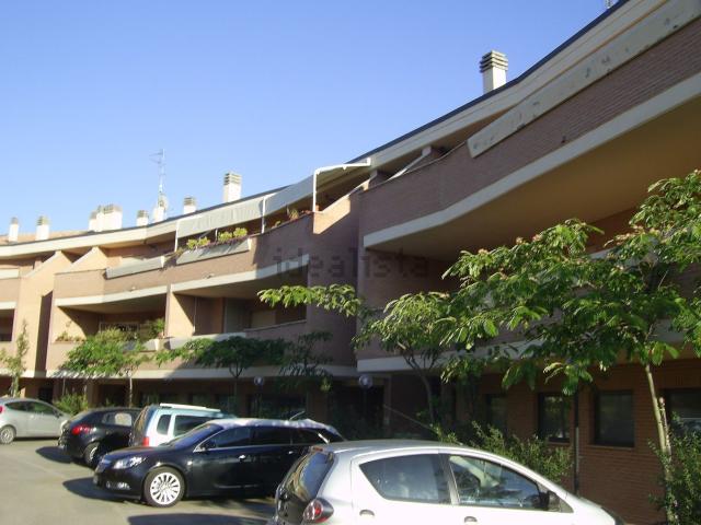 Appartamento in affitto a Monte Migliore, Roma Capitale