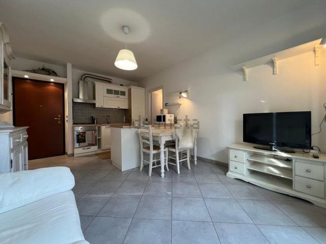Appartamento in affitto a Barza, Ispra