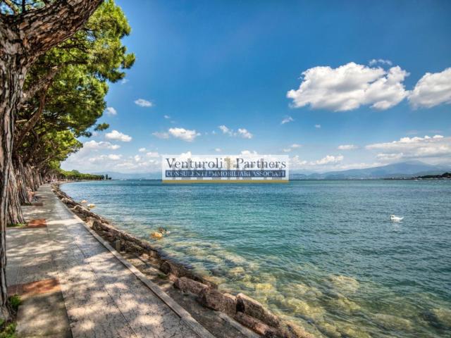 Appartamento in affitto a Padenghe Sul Garda, Lombardia