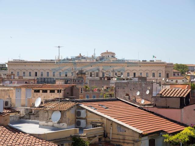 Attico in affitto a Municipio Roma I, Roma Capitale