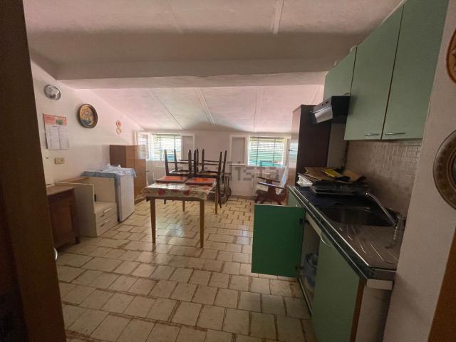 Attico in affitto a San Francesco-Giardini Pubblici, Re