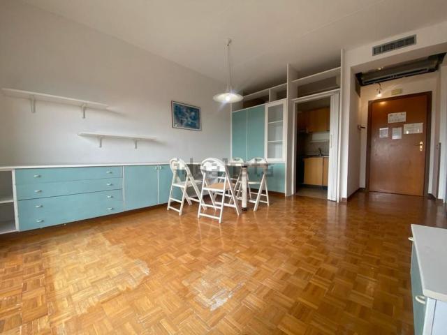 Appartamento in affitto a Isonzo, Latina