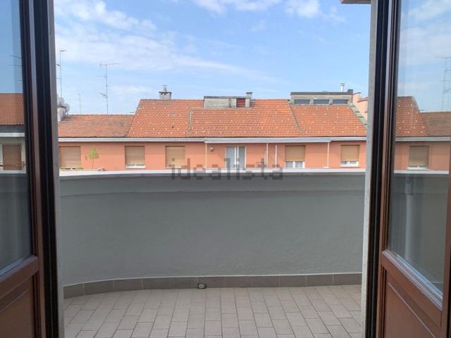 Appartamento in affitto a Municipio 8 di Milano, Milano