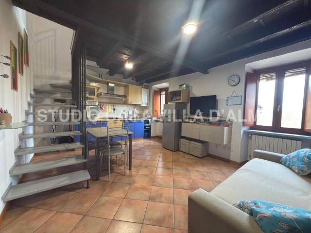 Appartamento in affitto a Almenno San Bartolomeo, Lombardia