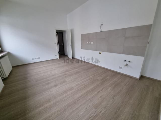 Appartamento in affitto a Centro, Piemonte