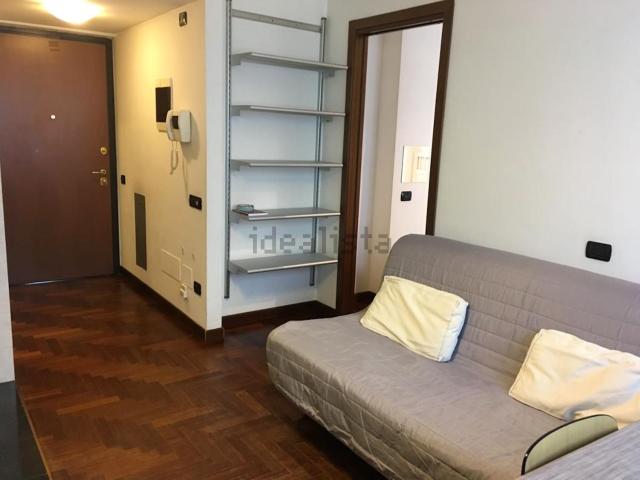 Appartamento in affitto a Municipio 5, Milano