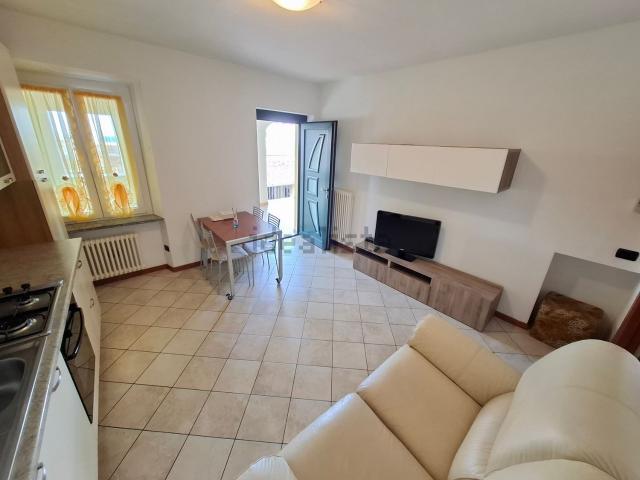 Appartamento in affitto a Monello, Binago