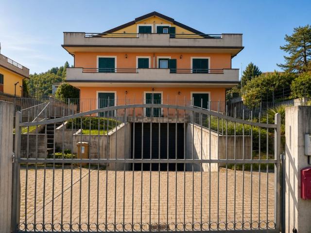 Attico in affitto a Rossellino, Potenza