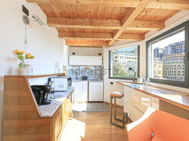 Attico in affitto a Carmine, Serra Riccò