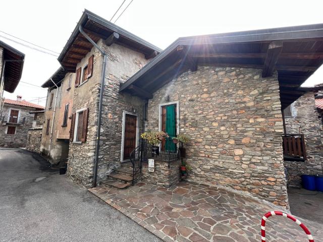 Appartamento in affitto a Borgnana, Cuasso al Monte