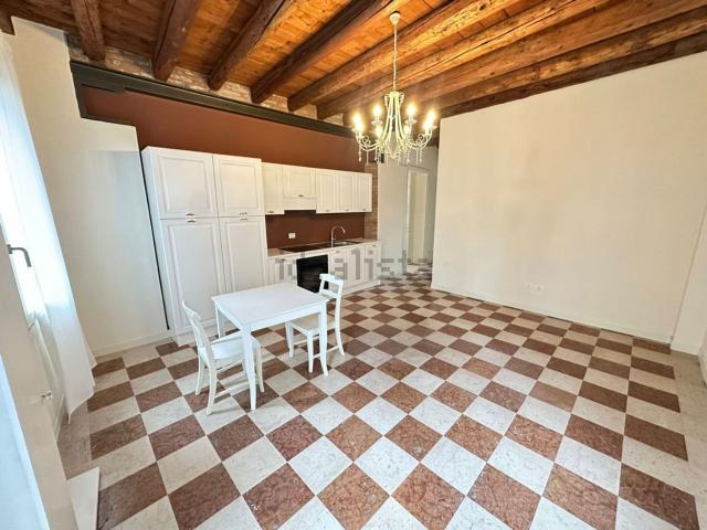 Appartamento in affitto a Fonte, Castello Di Godego
