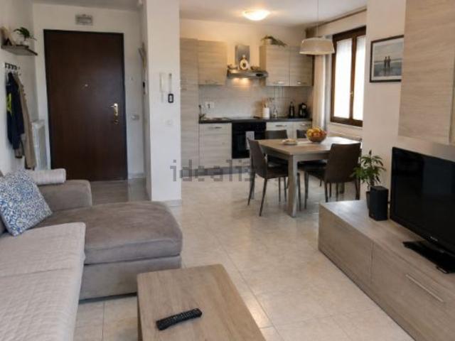 Appartamento in affitto a Desenzano Del Garda, Lombardia