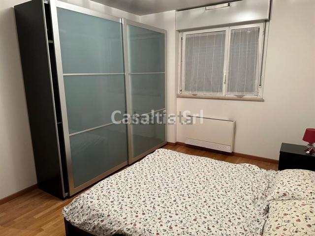 Appartamento in affitto a Municipio 9, Milano