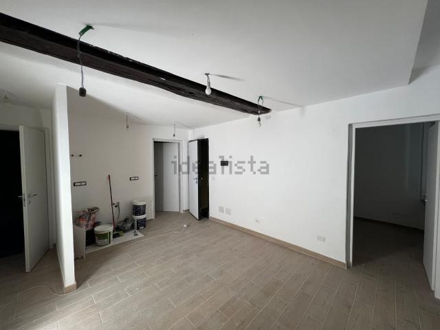 Appartamento in affitto a Centro Est, Serra Riccò