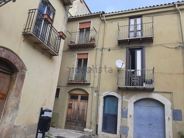 Appartamento in affitto a Isernia, Molise