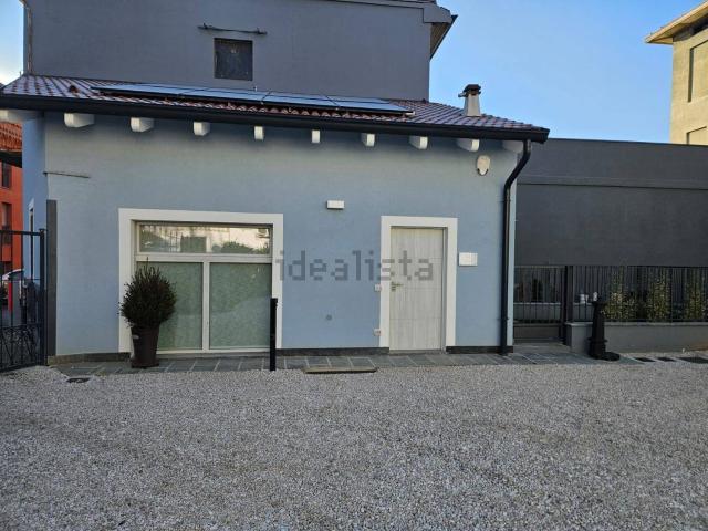 Appartamento in affitto a Carmine, Oleggio