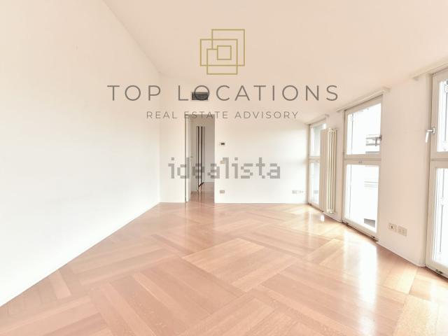 Attico in affitto a Duomo, Milano